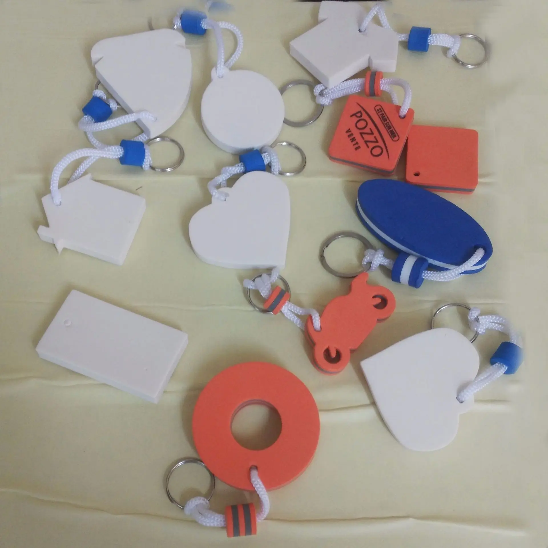 Wholesale Creative Shark Keychain Pu Buoy Keychain Float Creative Promotional Gift Rubber Shark Keychain Toy