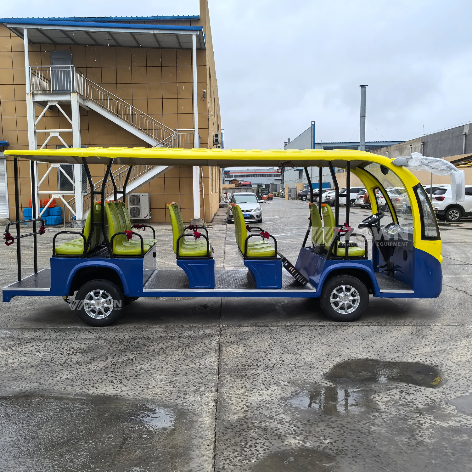 14-seat Hot Selling Opened Fuel-powered/electric Sightseeing Bus Used Right Hand Drive High-quality Mini for Sale