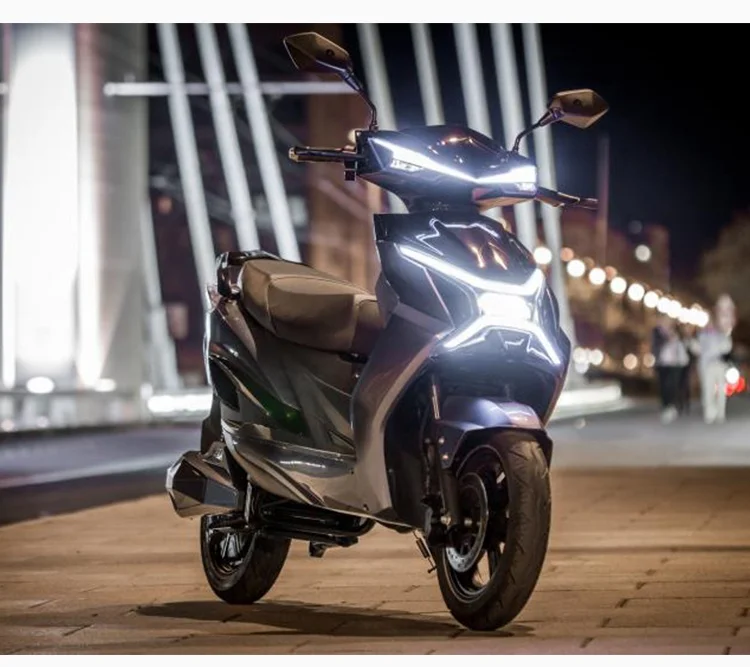 LX01 LITHIUM BATTERY ELECTRICAL SCOOTER 2020W MOTOR 90/90-12 TUBELESS EURO5 EEC L1e-B