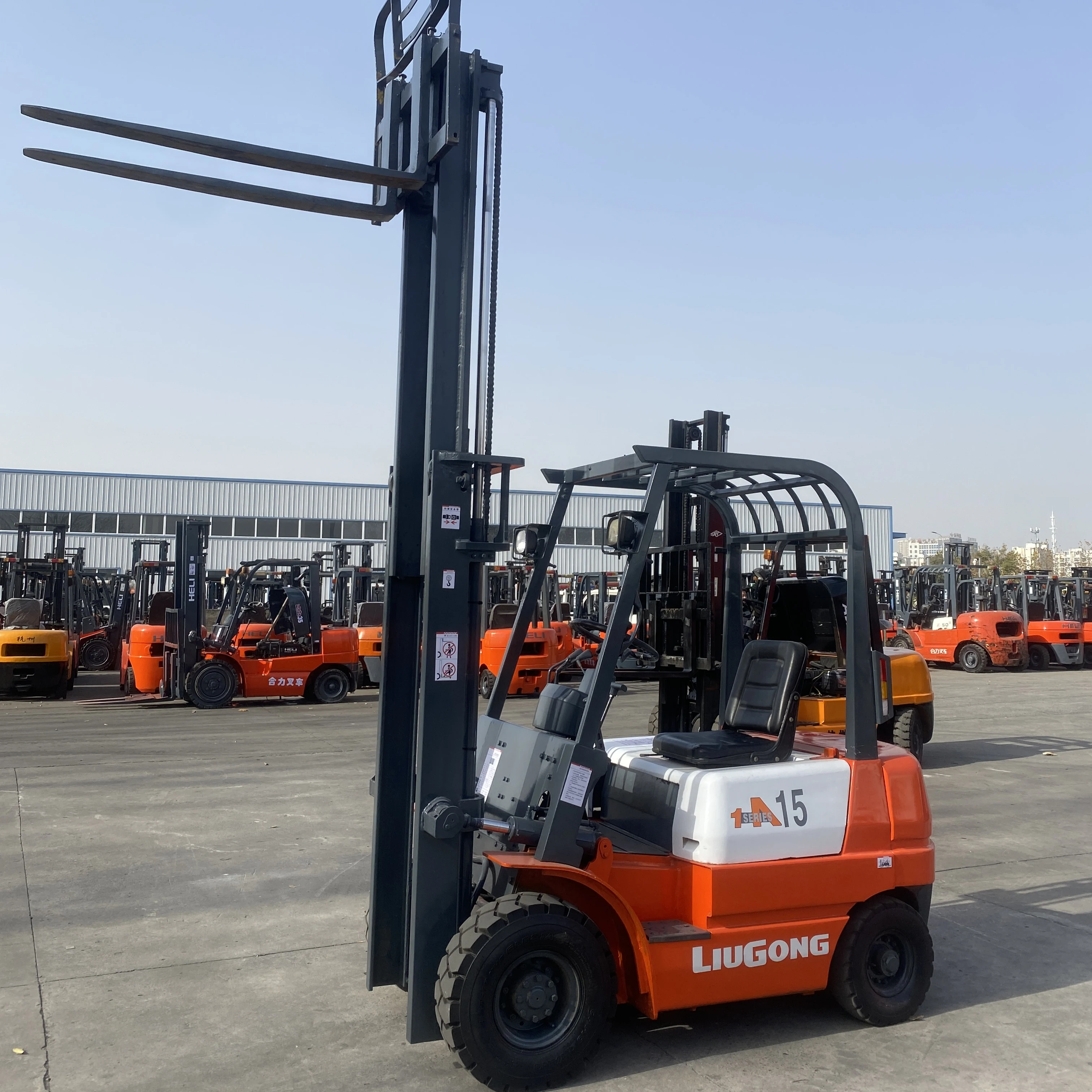 High efficiency  cheap  Used  LIUGONG forklifts for sale   1.5ton  used LIUGONG  forklift 15 CPCD15