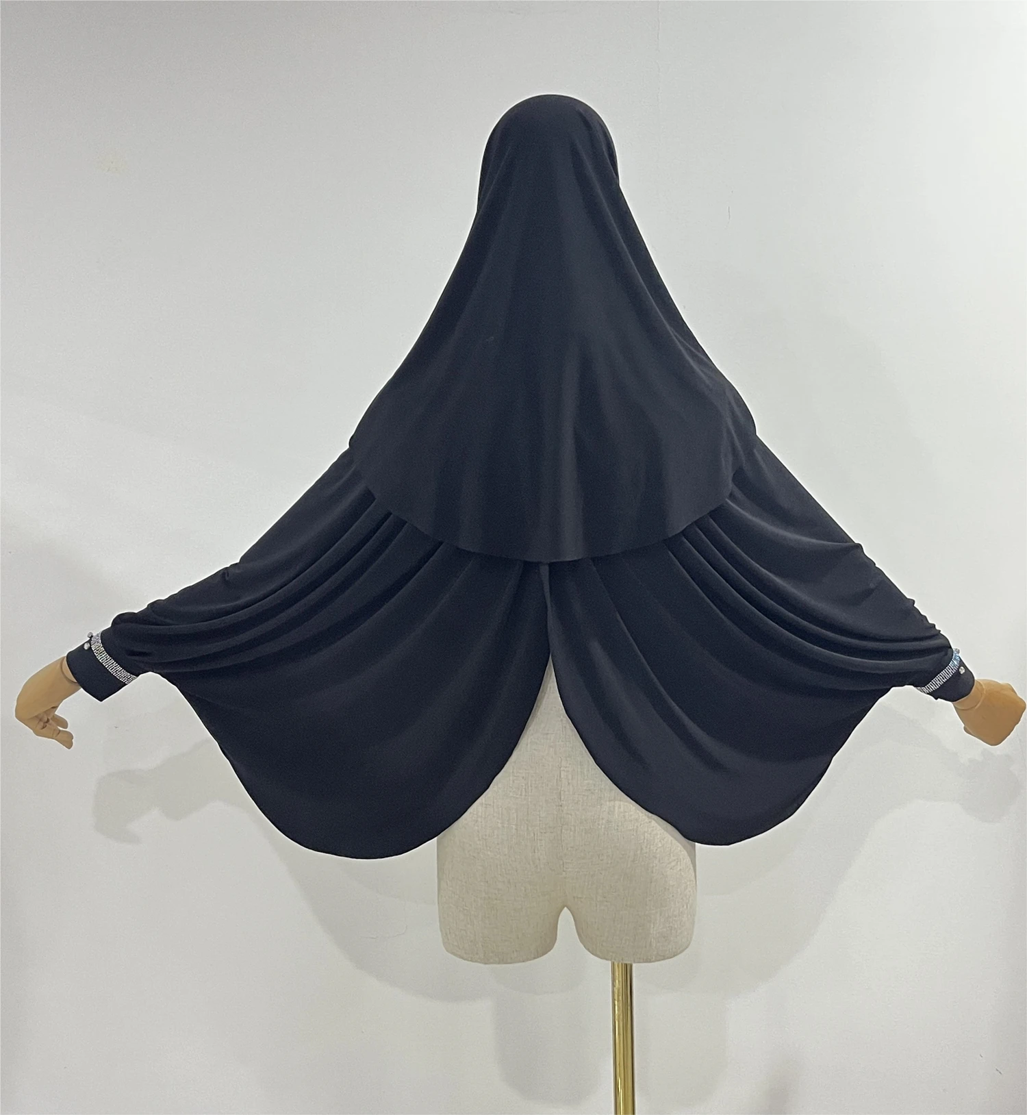 Hot Sale Plain Rayon Solid Color Velvet Muslim Crystal Pearl Luxury Soft Scarfs Instant Women Shawls Hijab For Lady