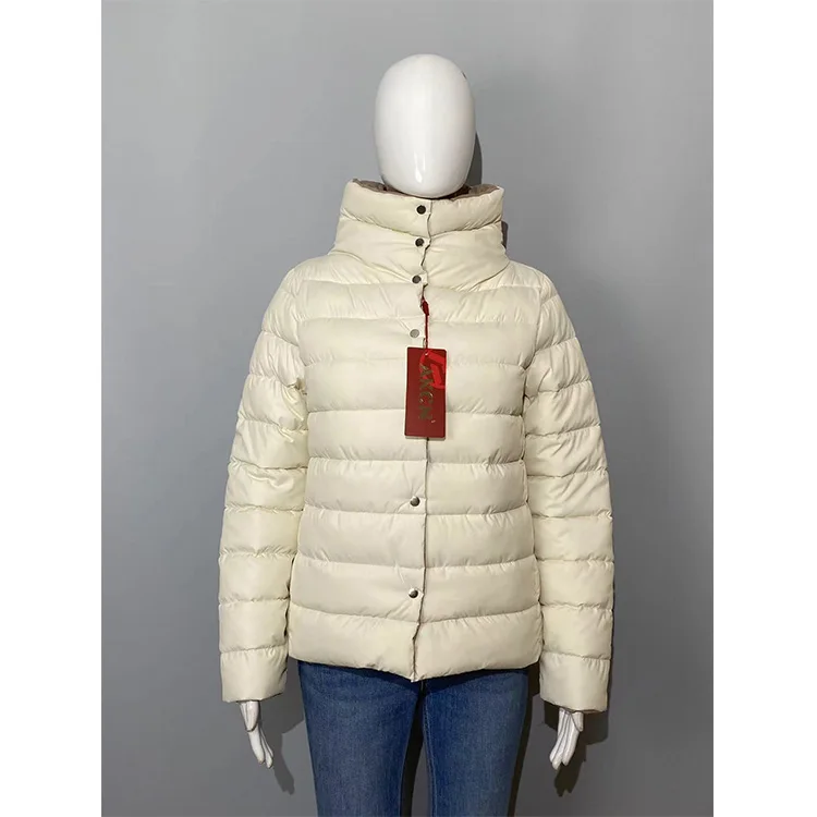 New 2024 winter Korean-style down cotton jacket for petite women, short bread-style coat, college style cotton jacket.