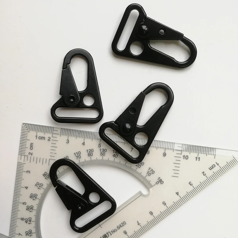 Wholesale Multi Color Alloy Olecranon Clasp Clips Metal Eagle Beak Snap Hook for Outdoors Backpack