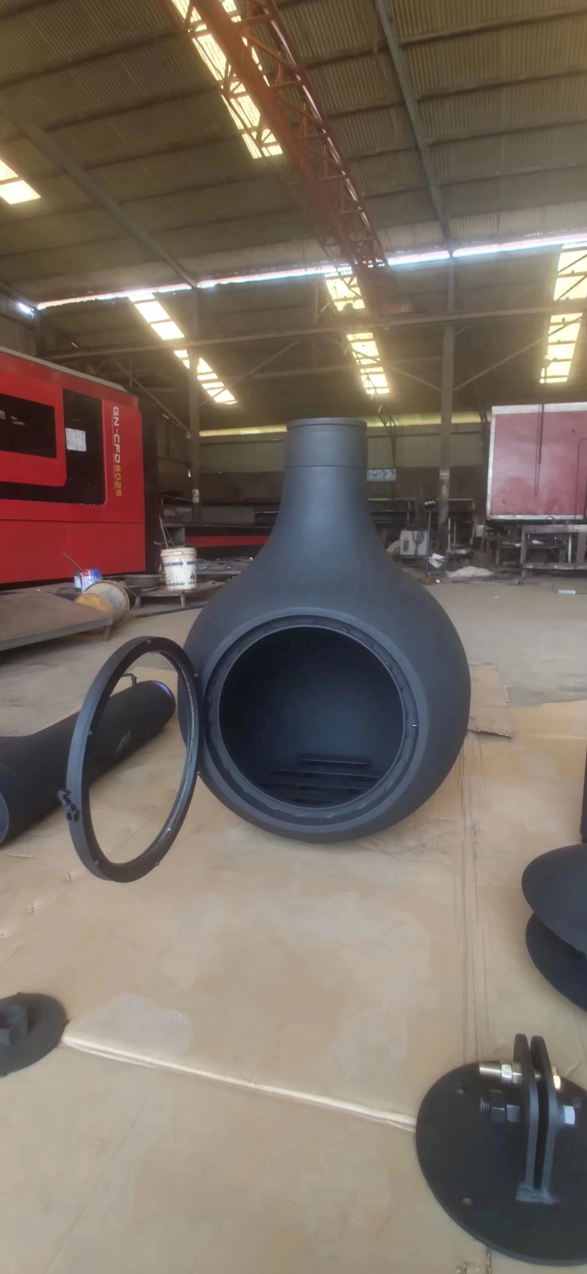 Metal Fireplace wood heater indoor real flame burning stove with glass door