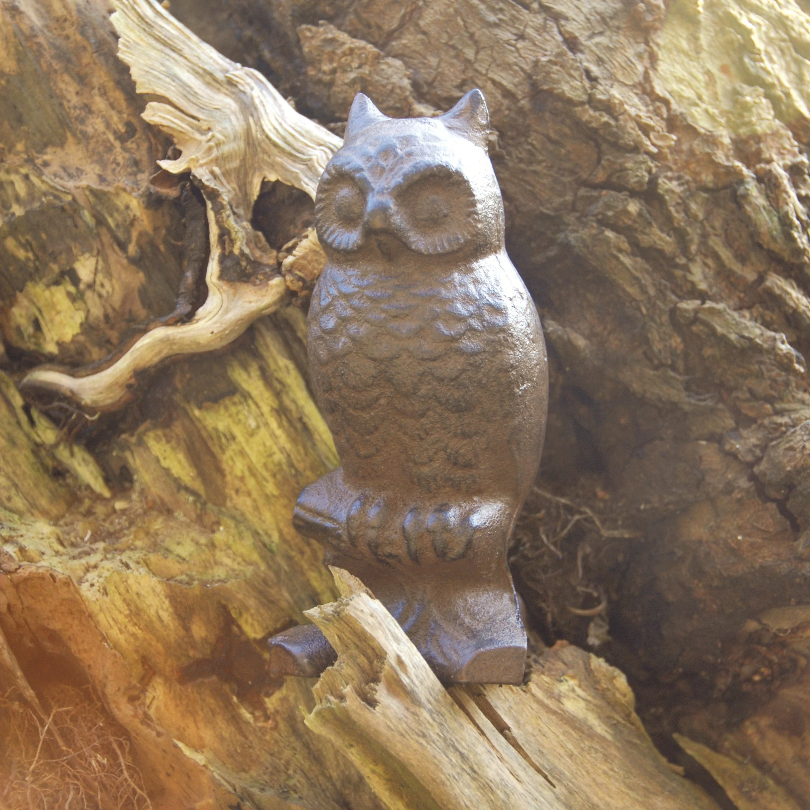 TT123 Esschert Design Garden Classic Decoration Antique Rust Cast Iron Owl Statue
