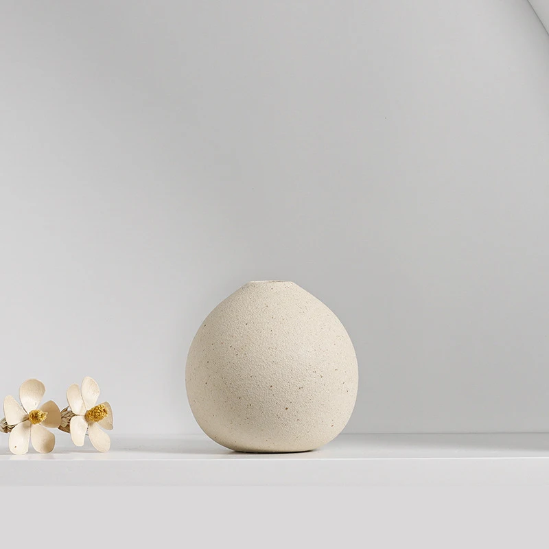 Nordic Rustic Minimalistic Small Decoration Retro Vase Clay Pottery Ceramic Bud White Flower Vase For Shelf Home Decor