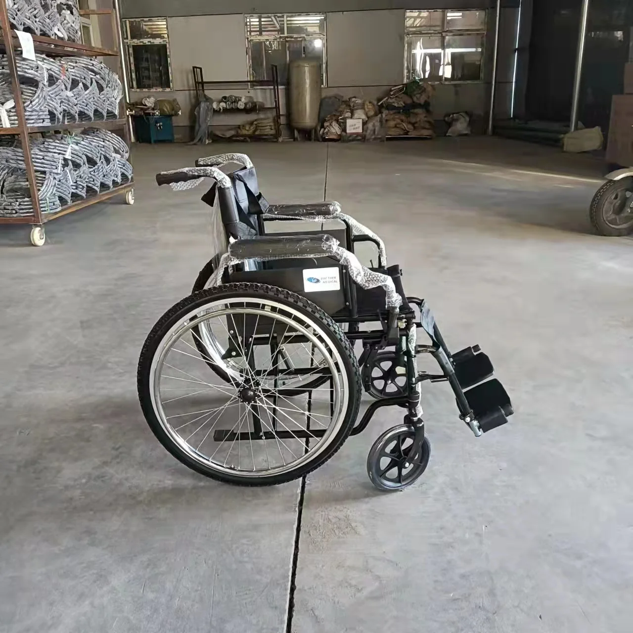 Горячая Распродажа одобренная реабилитационная ручная инвалидная коляска повышенной прочности