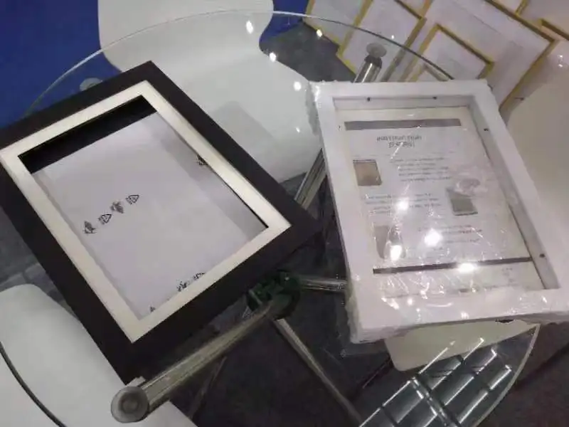 Hot Selling Custom Colorful Wood Photo Frame Wall Gallery Arts Family Picture Tabletop Home Decor With Hanging Template Picture