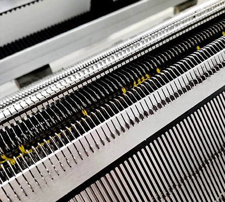 TWH OEM factory cheap price 3 system flat sweater knitting machine 10 gauge school uniform computerized flat knitting machine