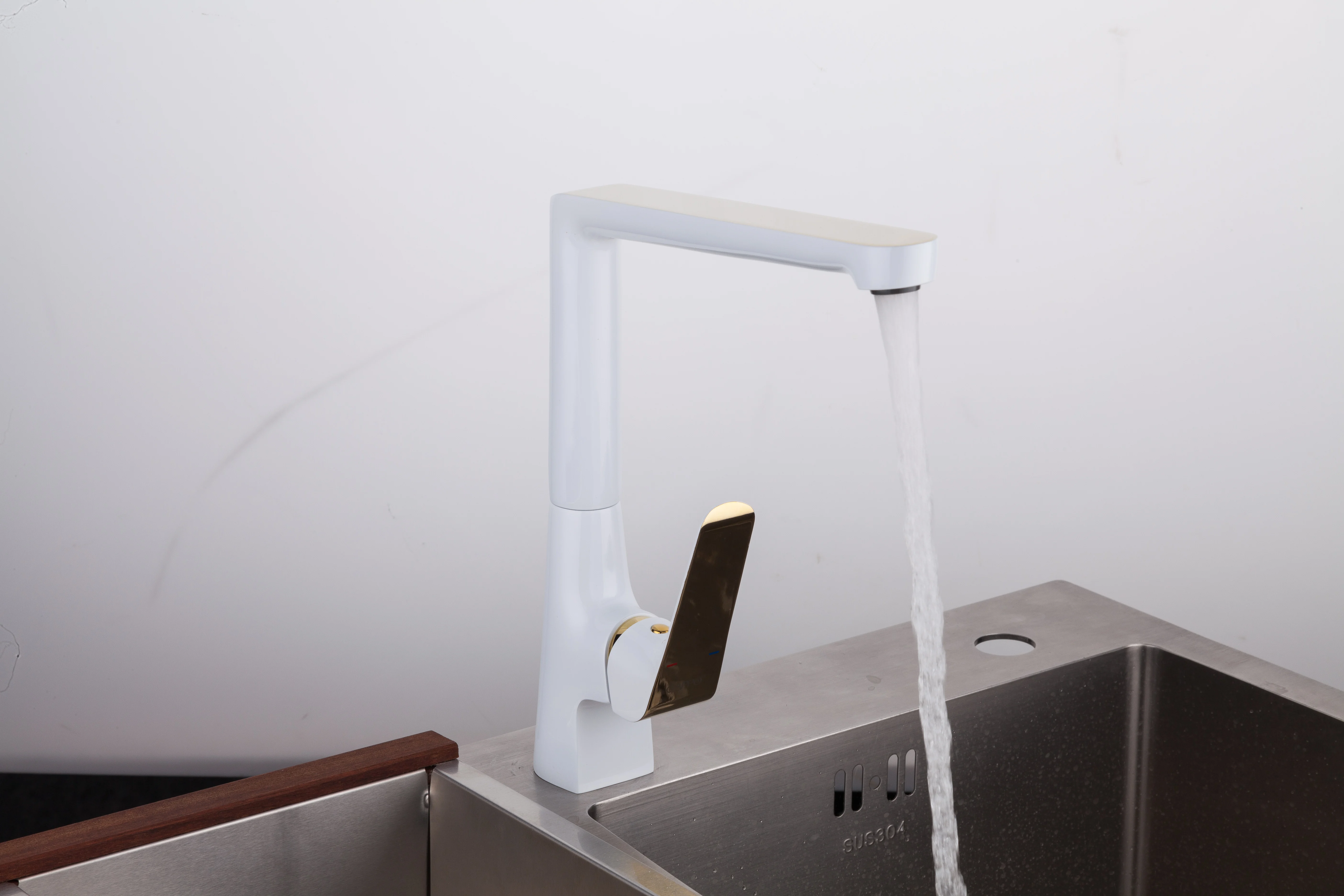 water mixer brass tap kitchen sink faucet brass water faucet tap 360 rotate kitchen taps G4080