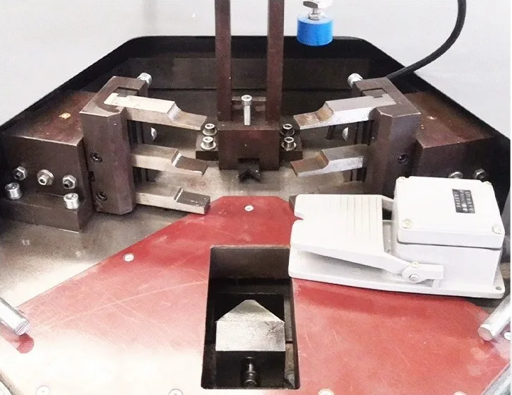 Corner Crimping Machine for Window Aluminium Profiles