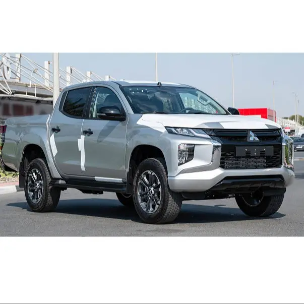 Чистый Подержанный MITSUBISHI L200 SPORTERO DC 2.4D на 4x4