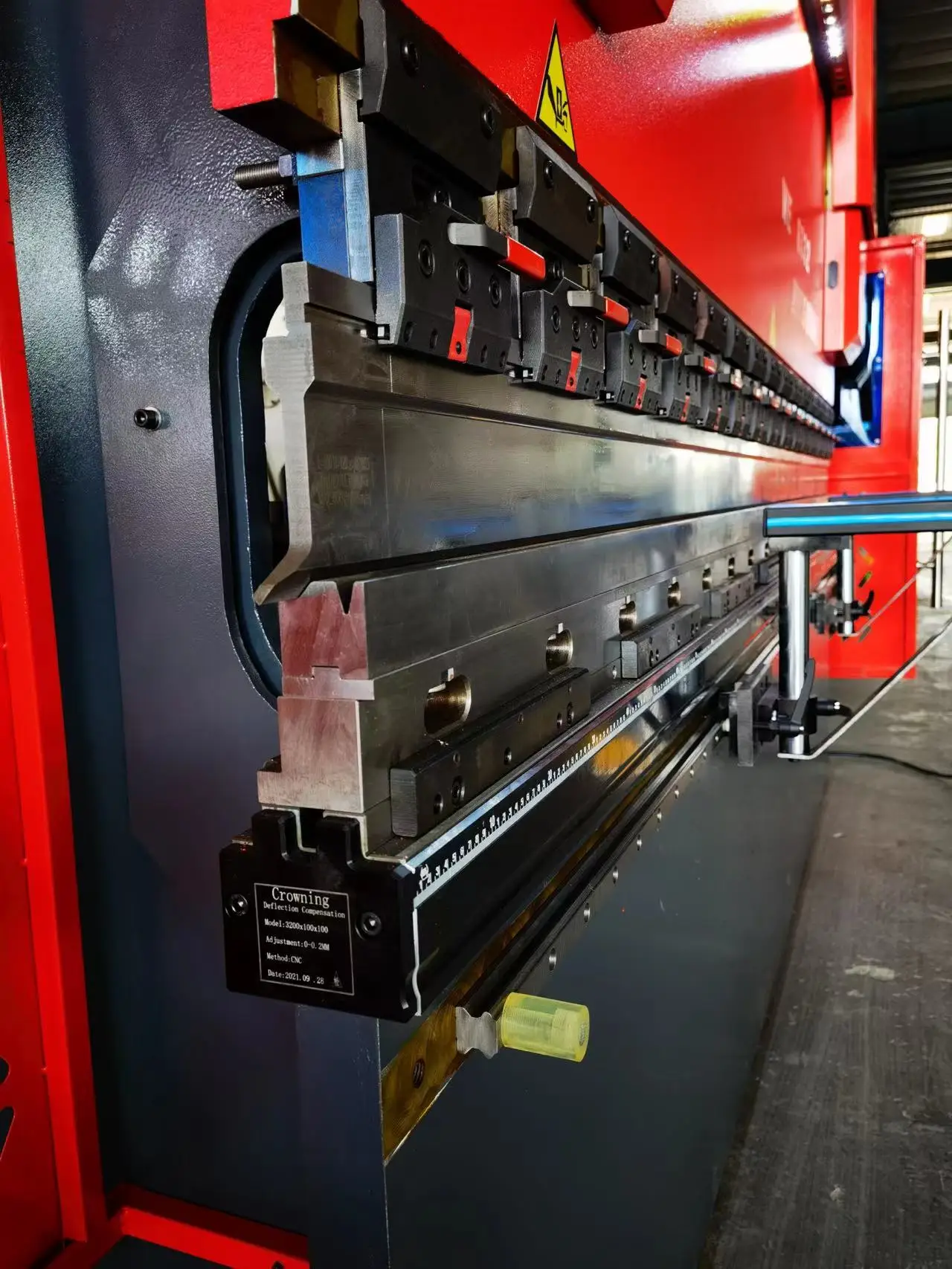 Высокое качество Delem DA53T CNC система сервопривода Электрический пресс тормоз