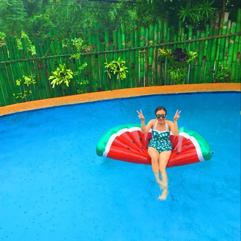 Wholesale Hot Red Swimming Inflatable Half Watermelon Water Floating Bed Pool Float Toy
