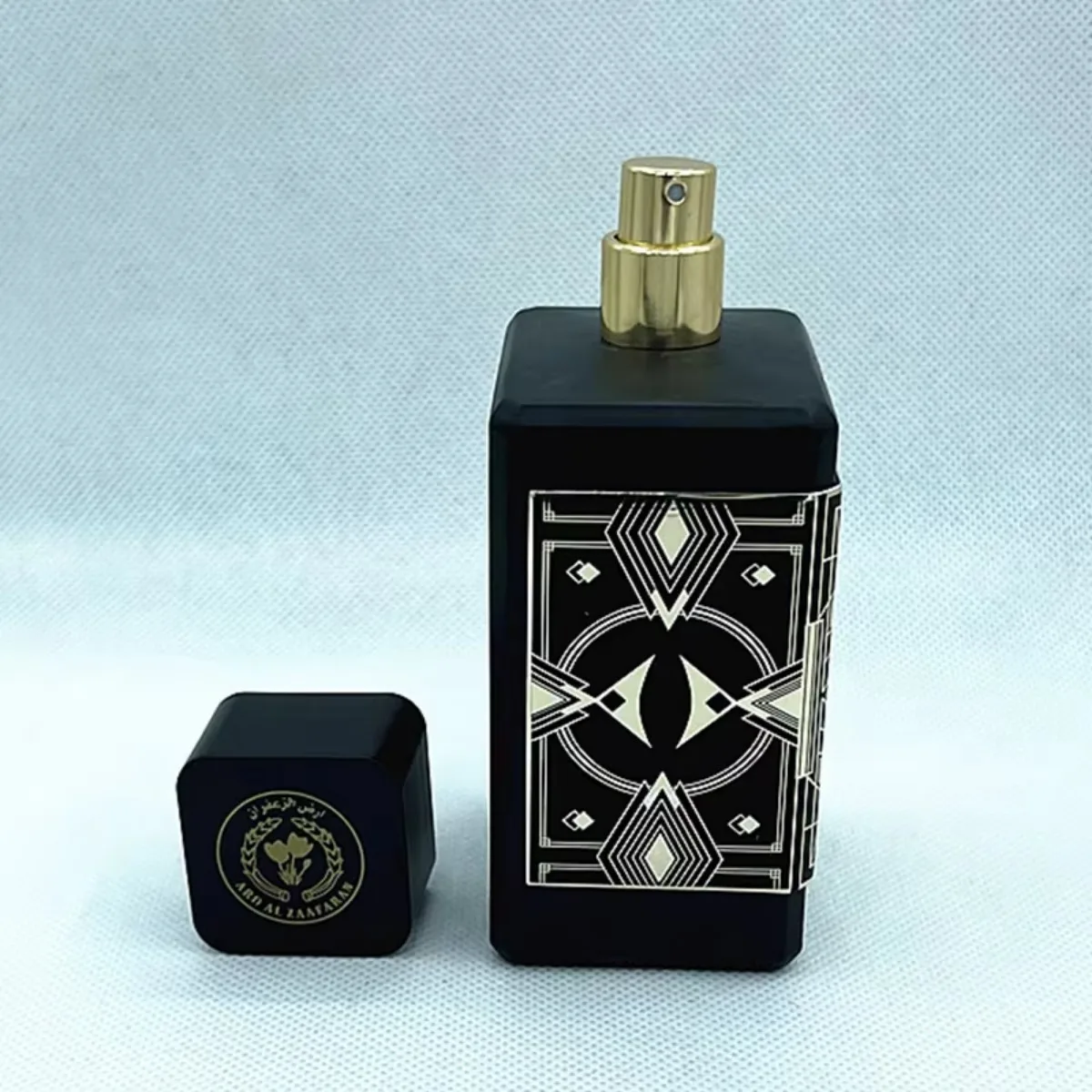 Pure black Middle East Arabic Dubai Perfume 100ml Long Lasting hot foreign trade export unique modeling perfume