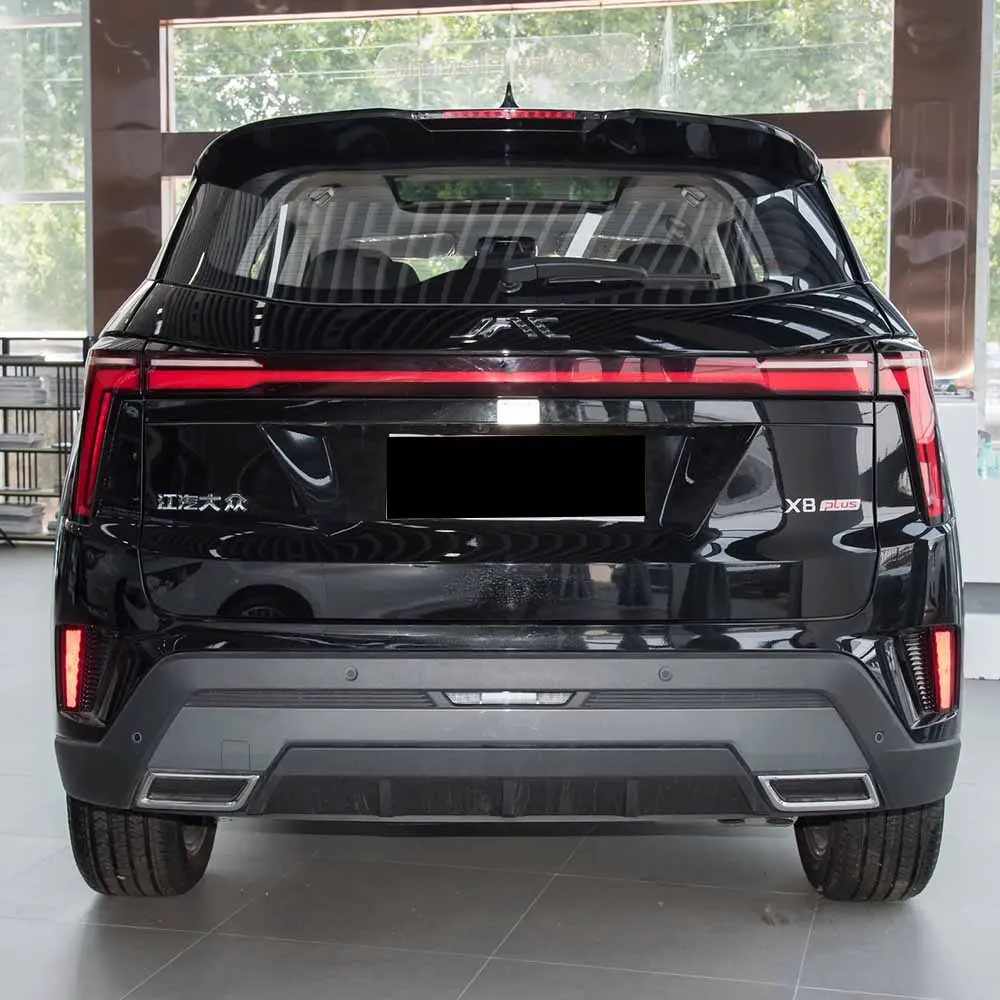 2024 model High cost performance JAC X8 PLUS 4825x1870x1758 1.5T 184HP L4 gasoline car new car