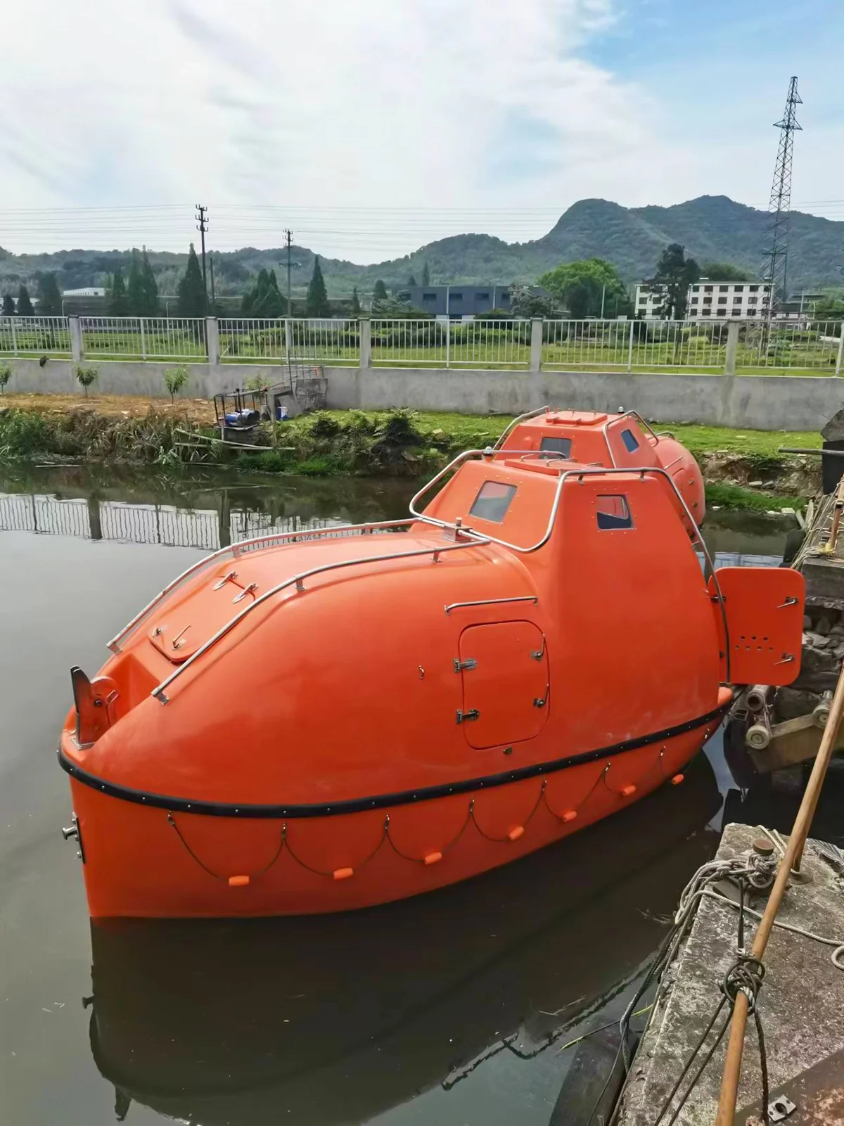 Sea Lifeboat Optional Capacity