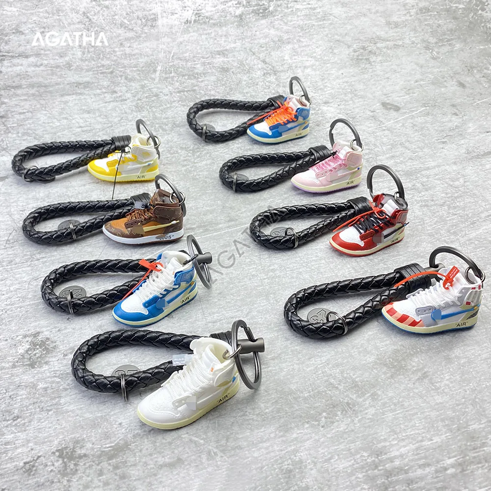 sneaker keychain (10).jpg