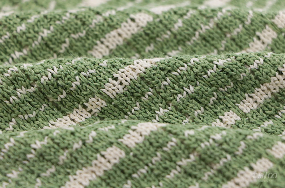 Cheap Price Ready to Ship Authentic Genuine Blended Silk Wool Thread Yarn