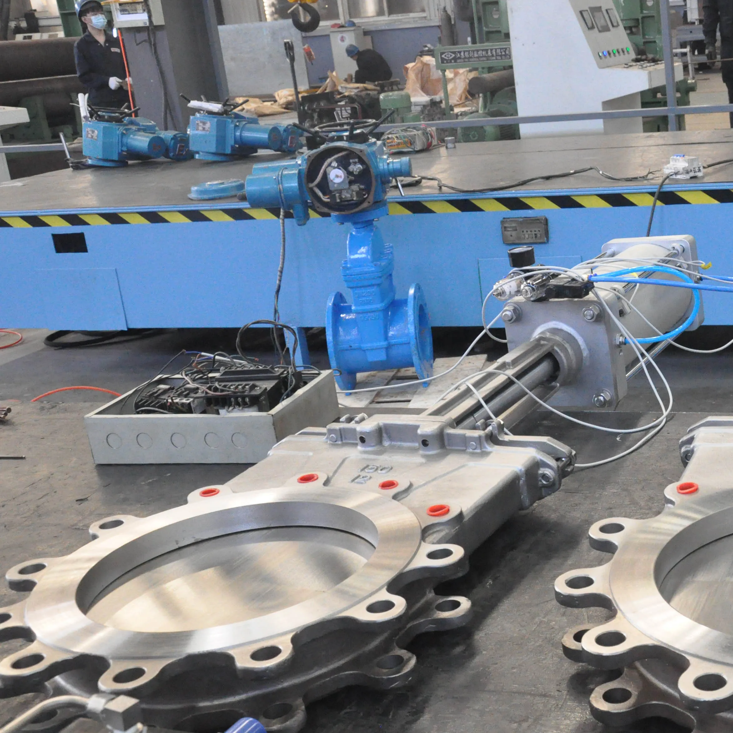 DN100 ASME Pneumatic Lug Type Knife Gate Valve