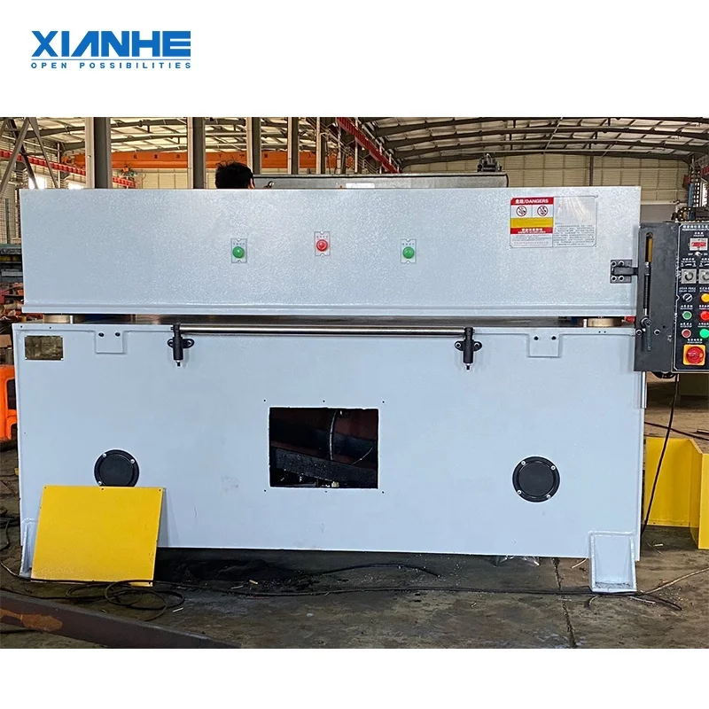 Precision four - column hydraulic cutting machine