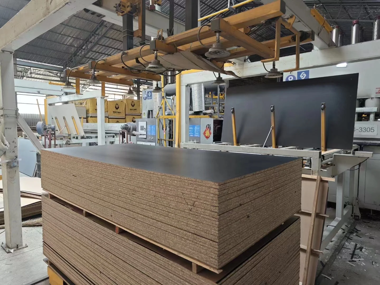 solid colors/ wood colors melamine laminated particle board for furniture