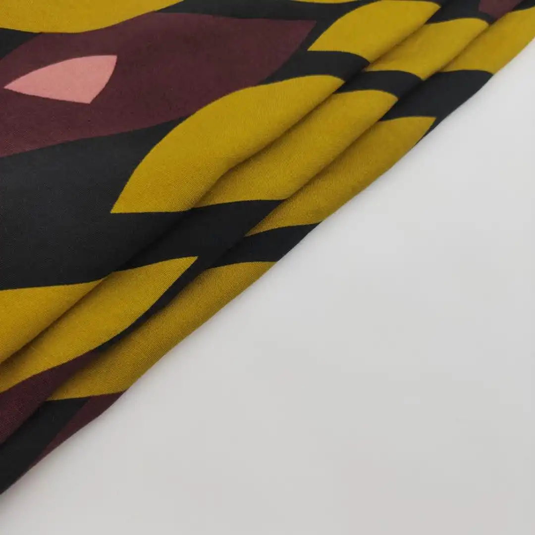 
Hot selling China screen printing viscose light and soft handfeeling fabric for fashion ladies 