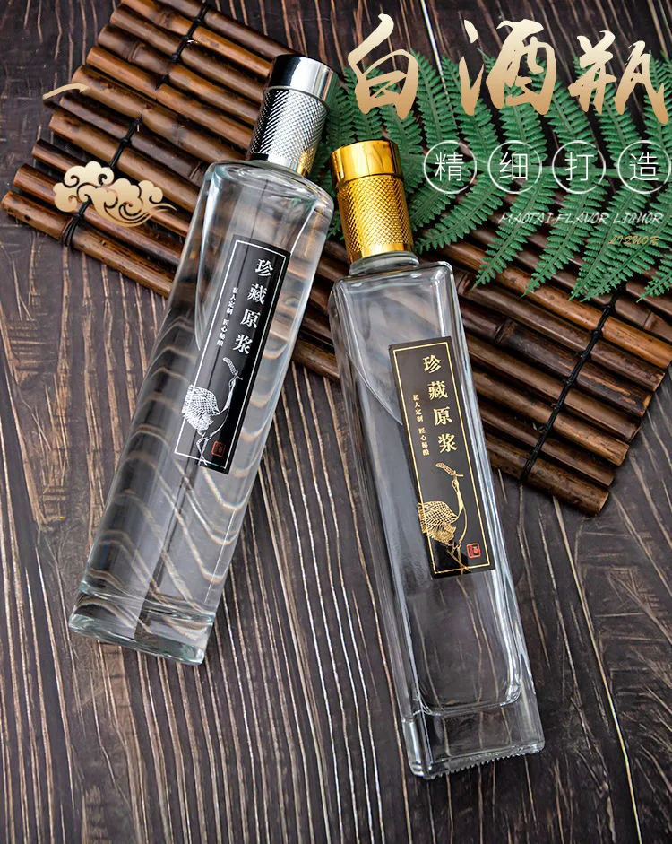 China Factory Customized  clear square empty glass wine bottle Liquor Spirits Bottles For Vodka Whiskey alcohol drinking