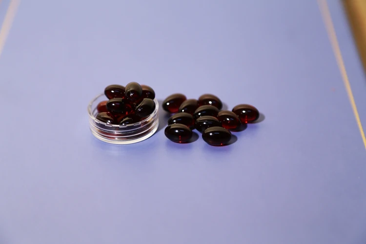 
New Type Top Sale Capsules Vitamins and Supplements Organic Krill Oil Astaxanthin Softgel 