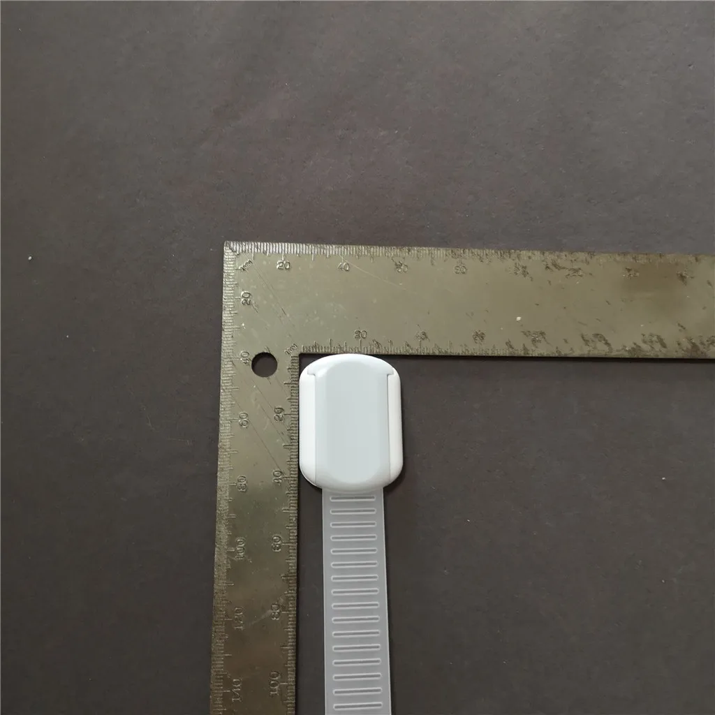 Оптовая продажа недорогой на заказ 4 6 8 10 12 упаковок Детский защитный регулируемый ремешок для мебели замок шкафа