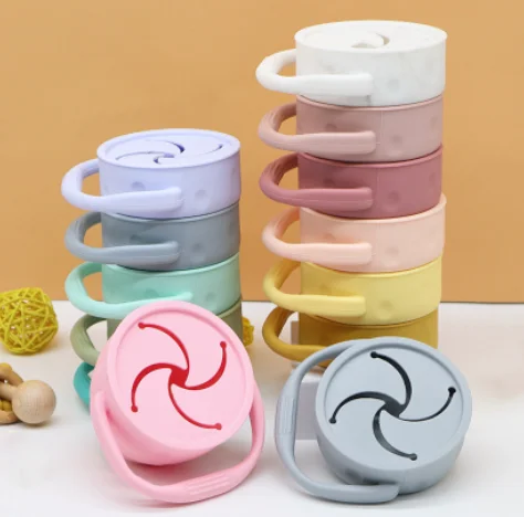 OEM Food Container No Spill baby edible grade silica gel safety complementary food fold snack cup