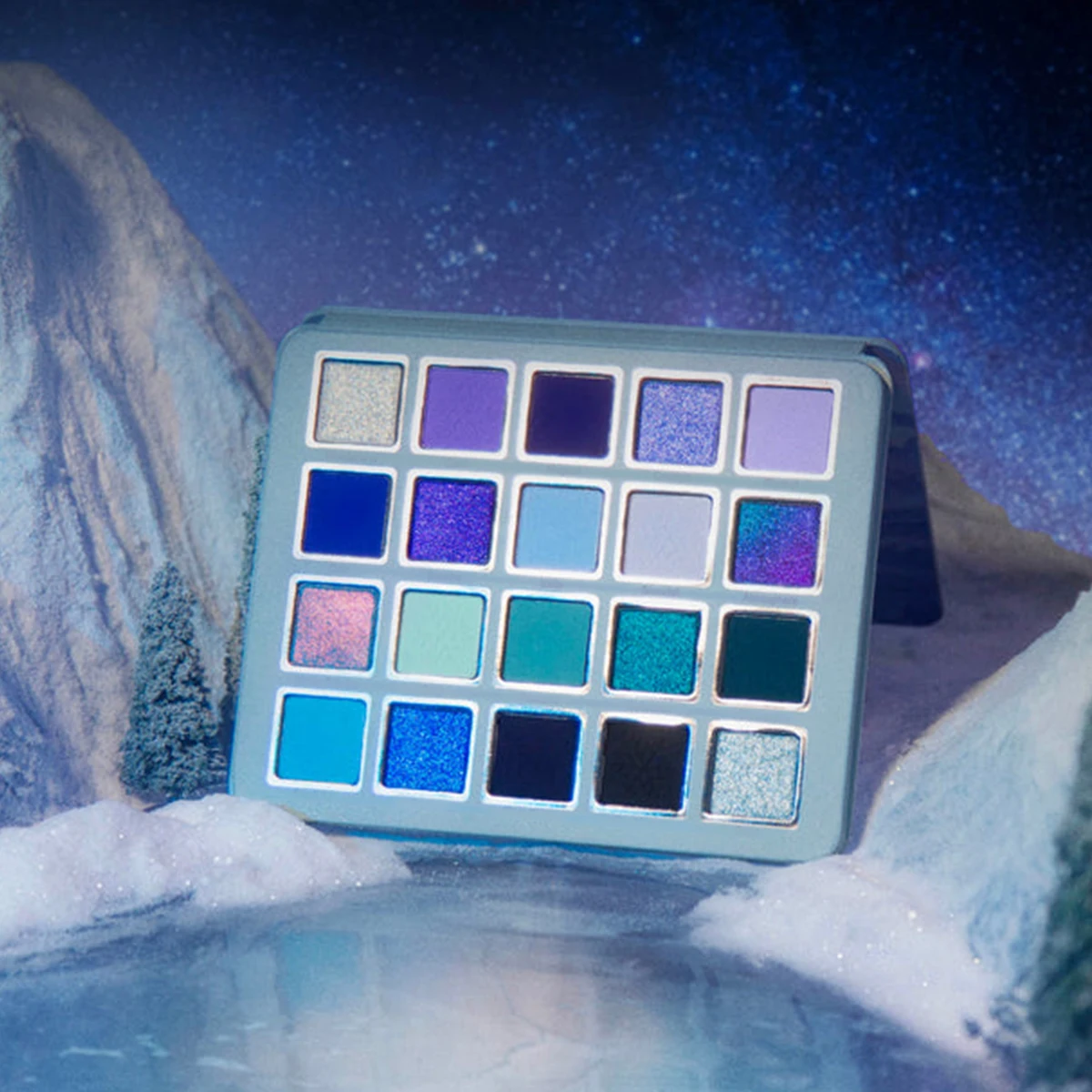 Winter-Inspired Magnetic Makeup Luxury Colorful Custom Duochrome Vegan Glitter High Pigmented Eyeshadow Palette