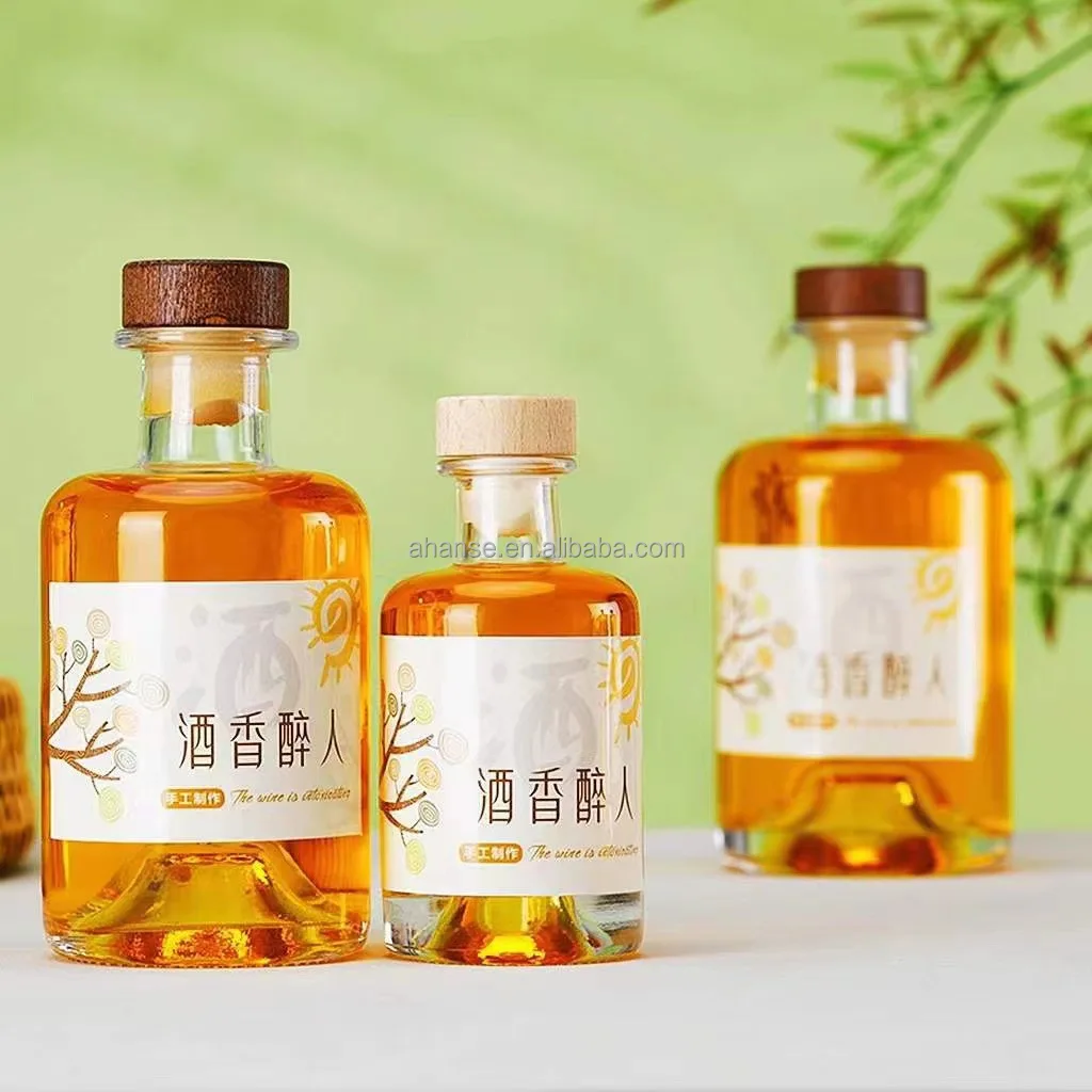 Hot sell round custom label logo printing 100ml glass small cocktail bottles with cork for liquor whisky brandy rum