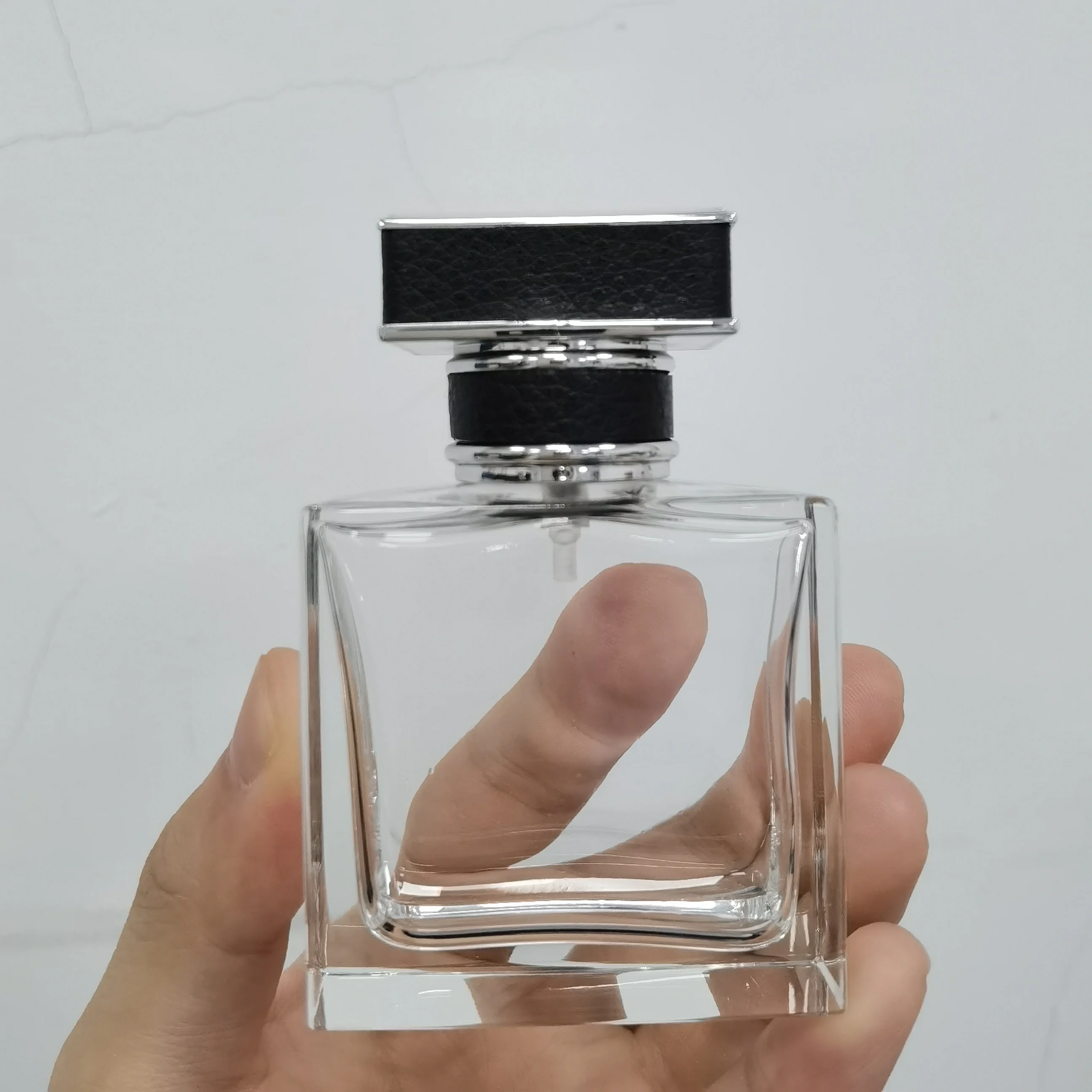 High End 1oz Polished Perfume Bottle 30ml Glass Transparent Crimp Glass Perfume Spray Bottle with Leather Cap