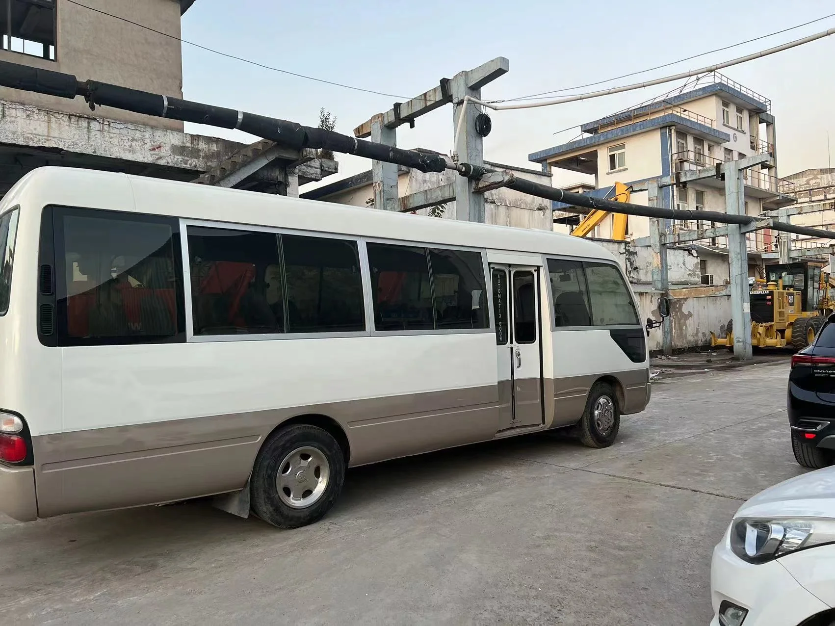 Японский оригинальный Подержанный автобус Toyota coaster 30 сидений школьный дизельный LHD низкая цена