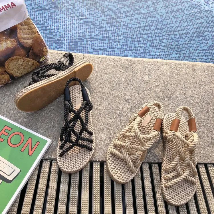 2022 Design New Boho and Simple Lace Up Flat Ankle Strap Handmade String Ladies Casual Beach Sandals