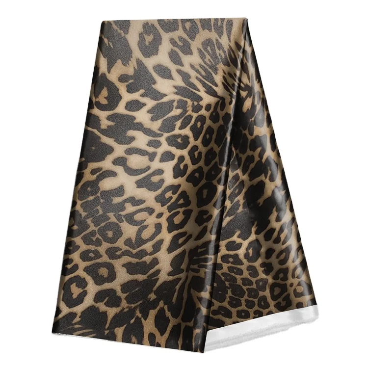 Fashion High quality 100% polyester printed fabrics leopard print fabric for garment and widely use