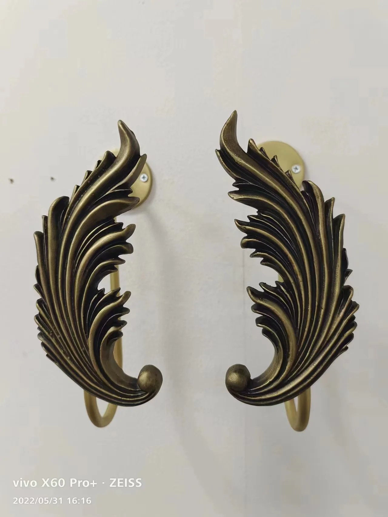 2022 new jordan market popular curtains accessoires  resin wall hooks modern wall holders for curtain fabric