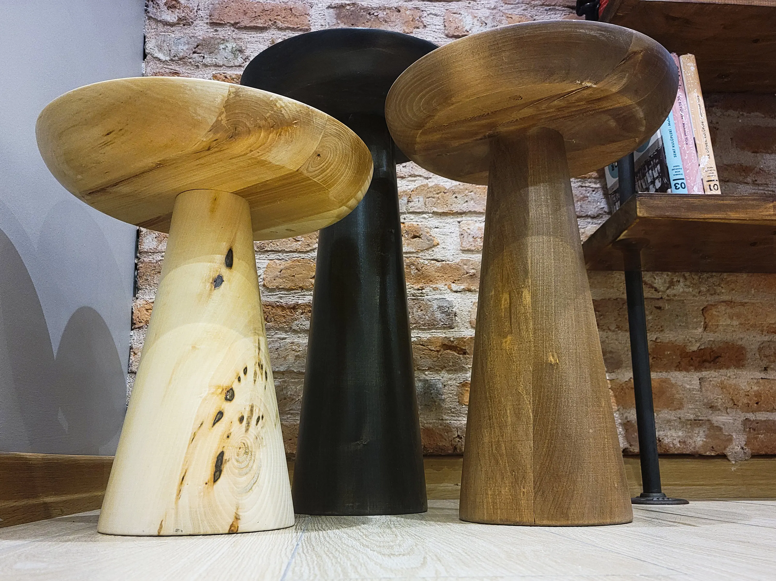 High-Quality Side Table Living Room Furniture Round Coffee Table Modern Console Table