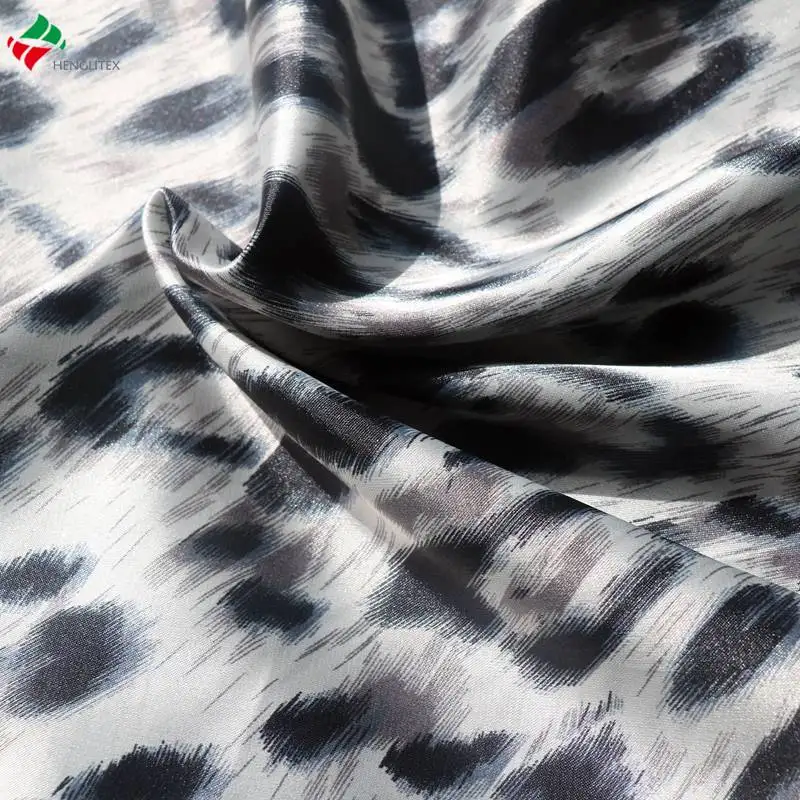 Leopard prints 97%polyester 3%spandex glazed strech satin fabric for dress garment