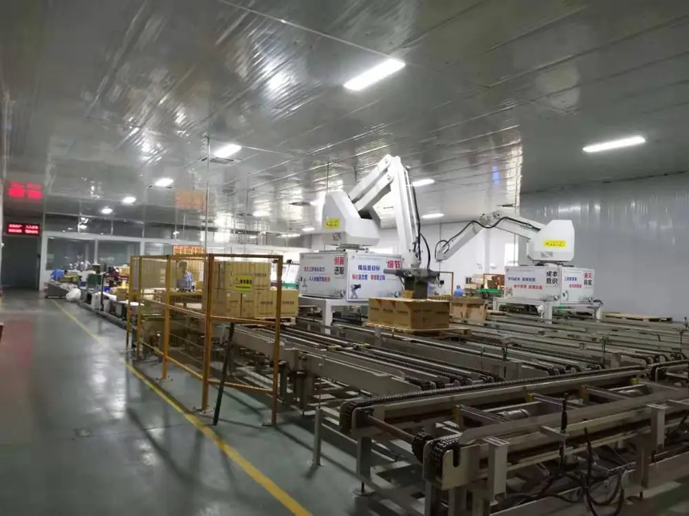 
Food grade jumbo 500m PVC wrap film cling film plastic film with inner box cutter 