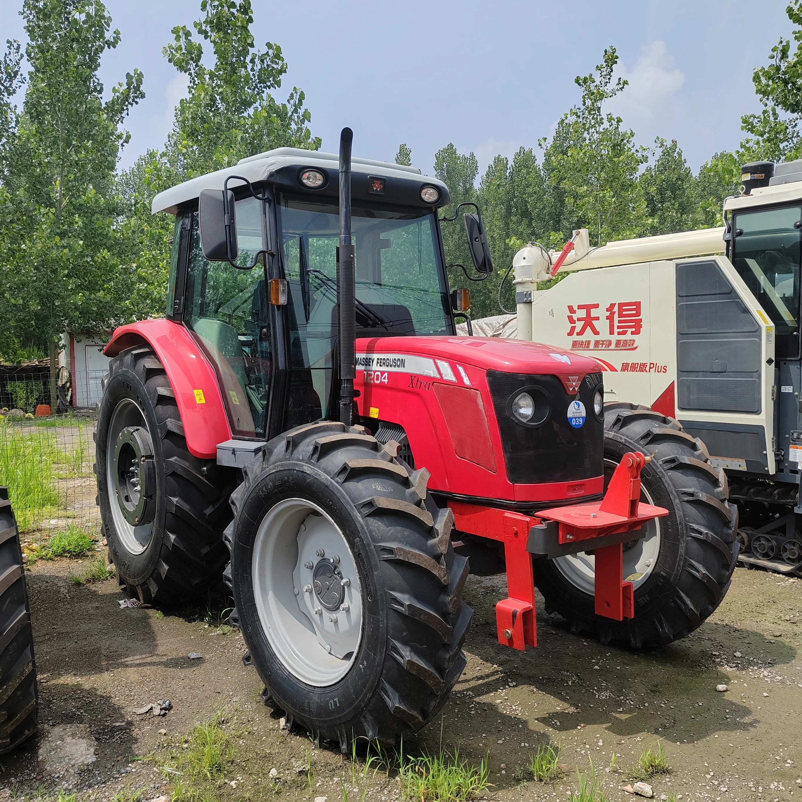 Massey Ferguson Tractors For Sale Mf 1204 120hp Fairly Used And New Mf 385 Tractors With Implements