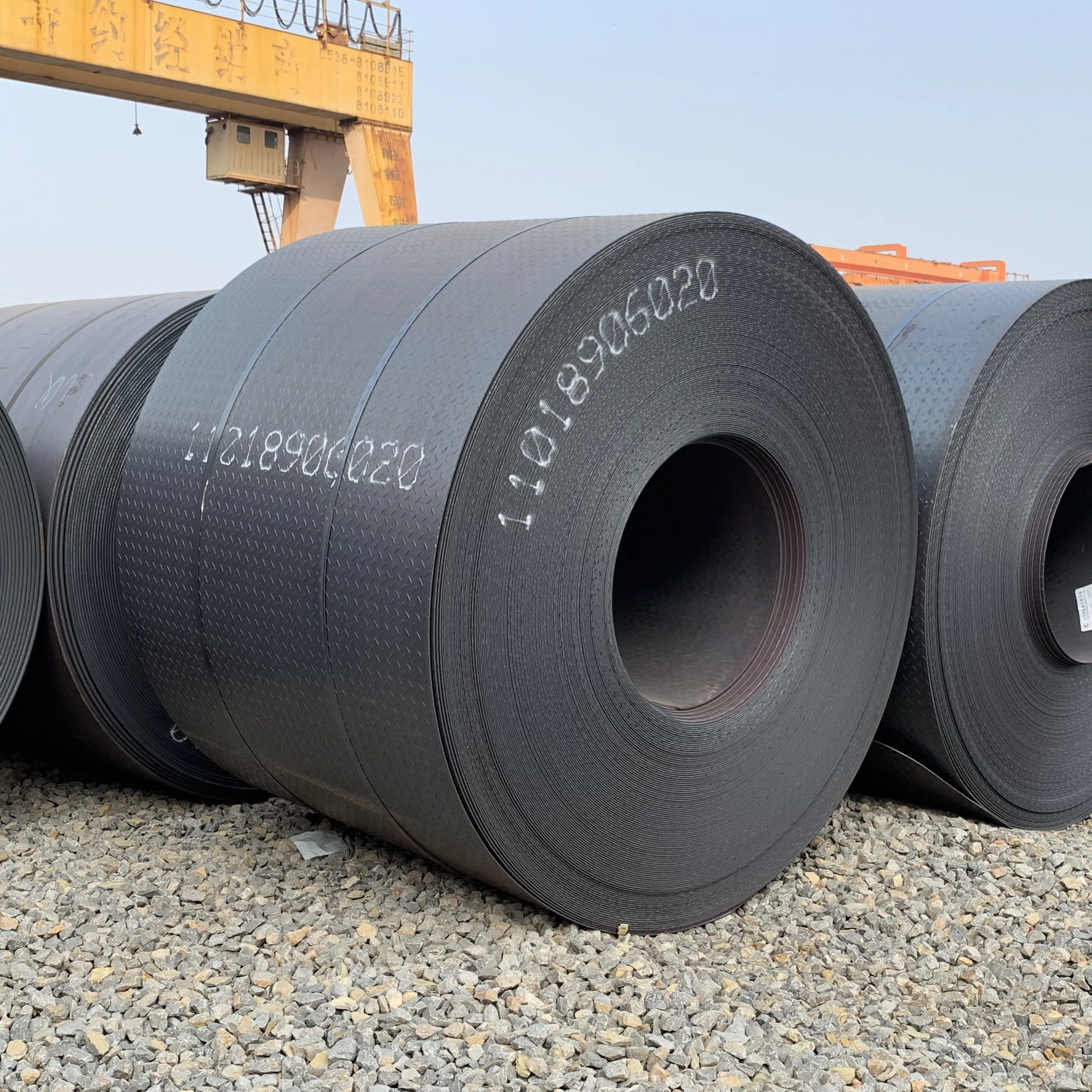 Factory direct selling sae1010 ms ss400 a36 black iron coil s235jr hrc hot rolled carbon steel coil