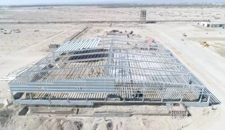 Low-cost prefabricated steel structure warehouse building with garages building
