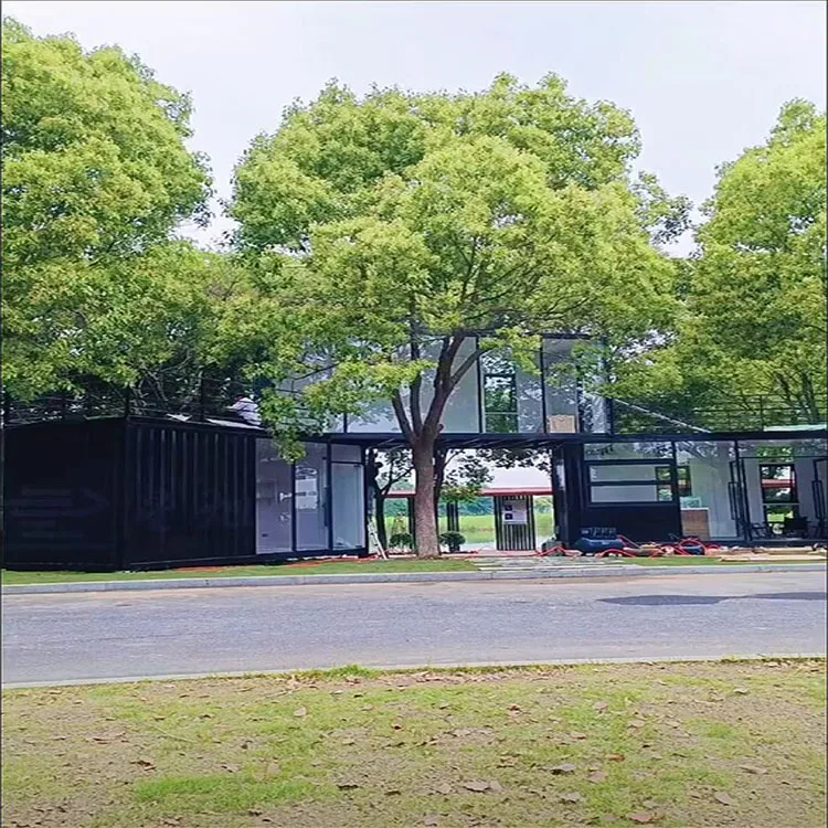 Giantsmade New Design Modern Container Shop Store Prefab Shops 20ft 40ft Shipping Container Bar Coffee Shop