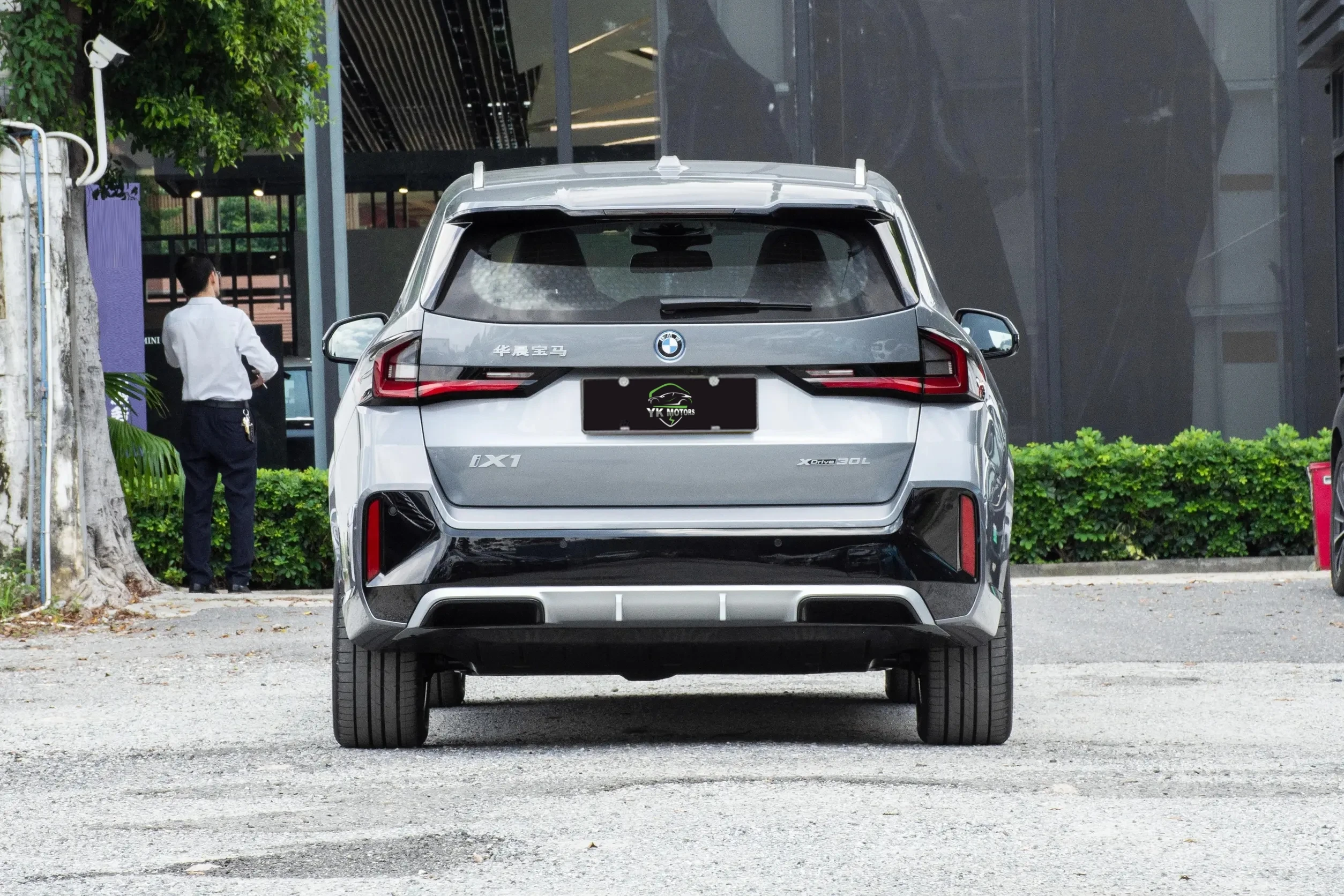 YK MOTORS 2024 EV Electric Vehicle Compact SUV BM W IX1 High Speed 510km Battery Range Online Sales