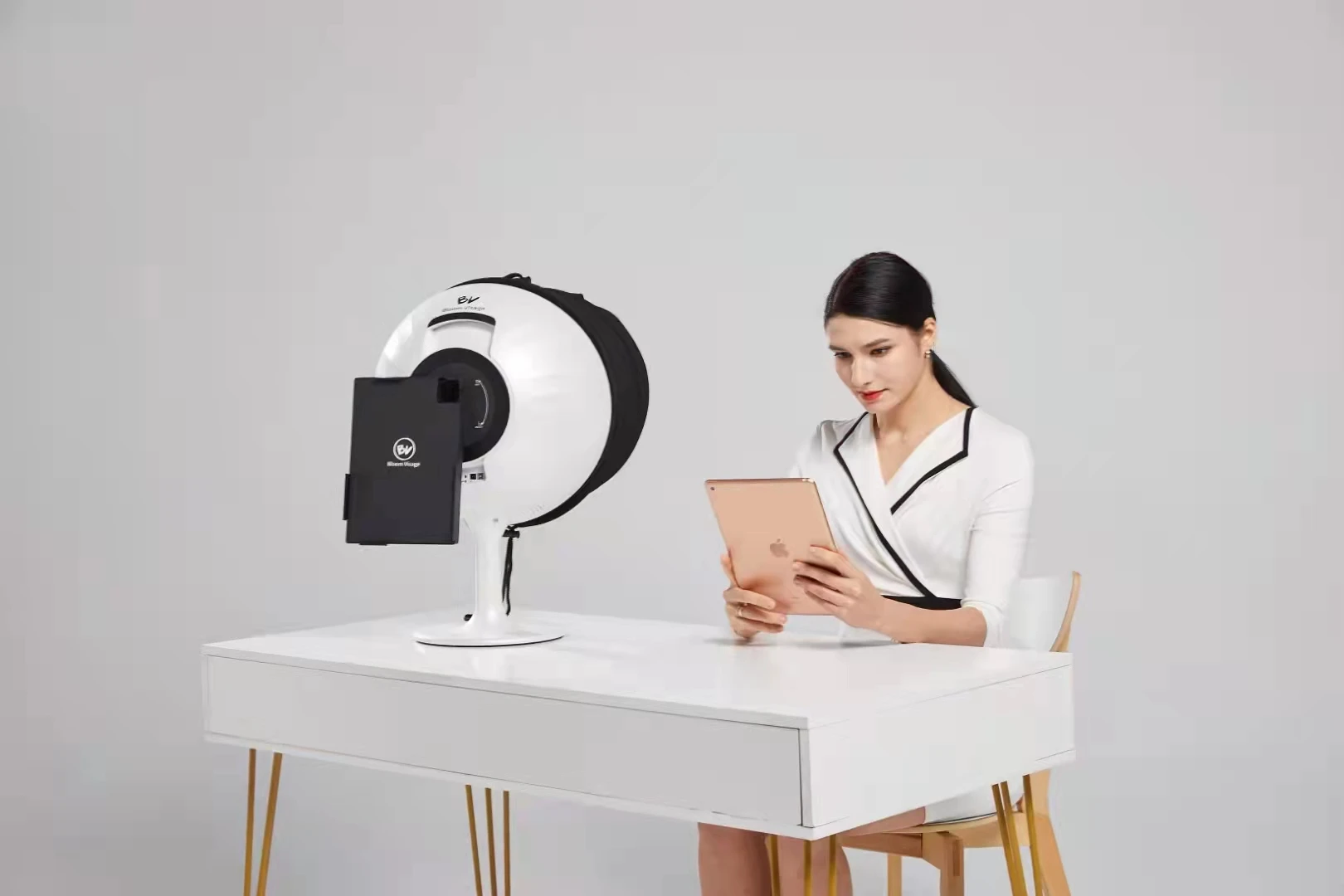 mirror Ai Intelligent facial skin scanner analysis machine care device