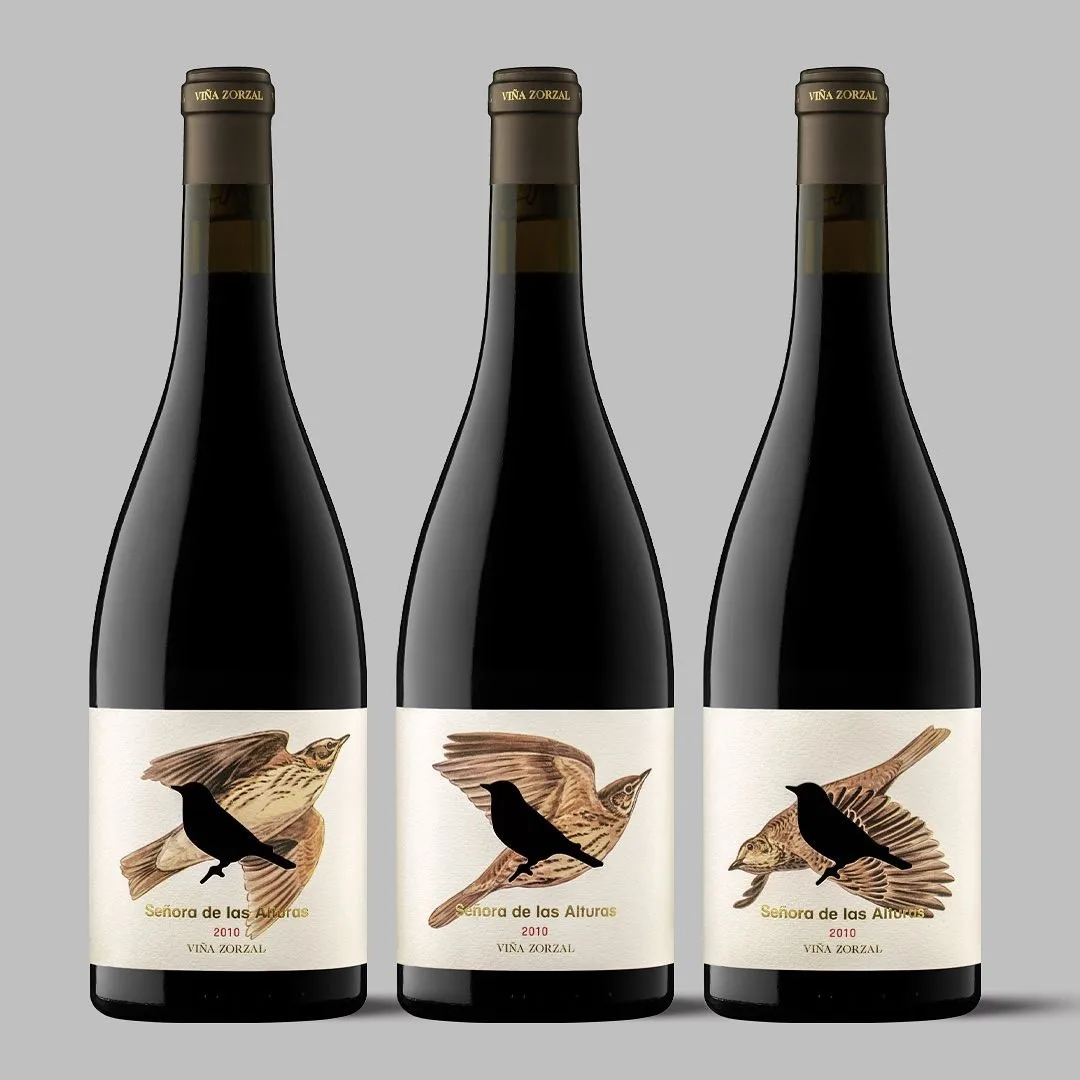 Custom Vodka Wine Bottle Front and Back Label Matte Texture Paper Gold Foil Bottle Sticker Label Printing
