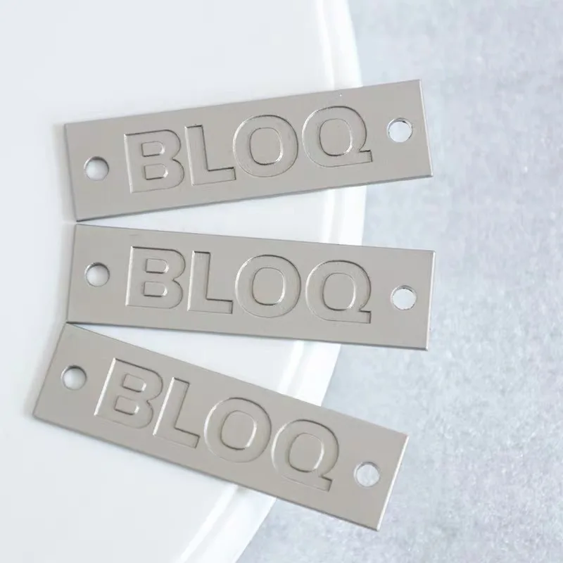 Wholesale Custom Garment Bag Accessories Plate Oem Gold Metal Brand Logo Clothing Label Name Tag
