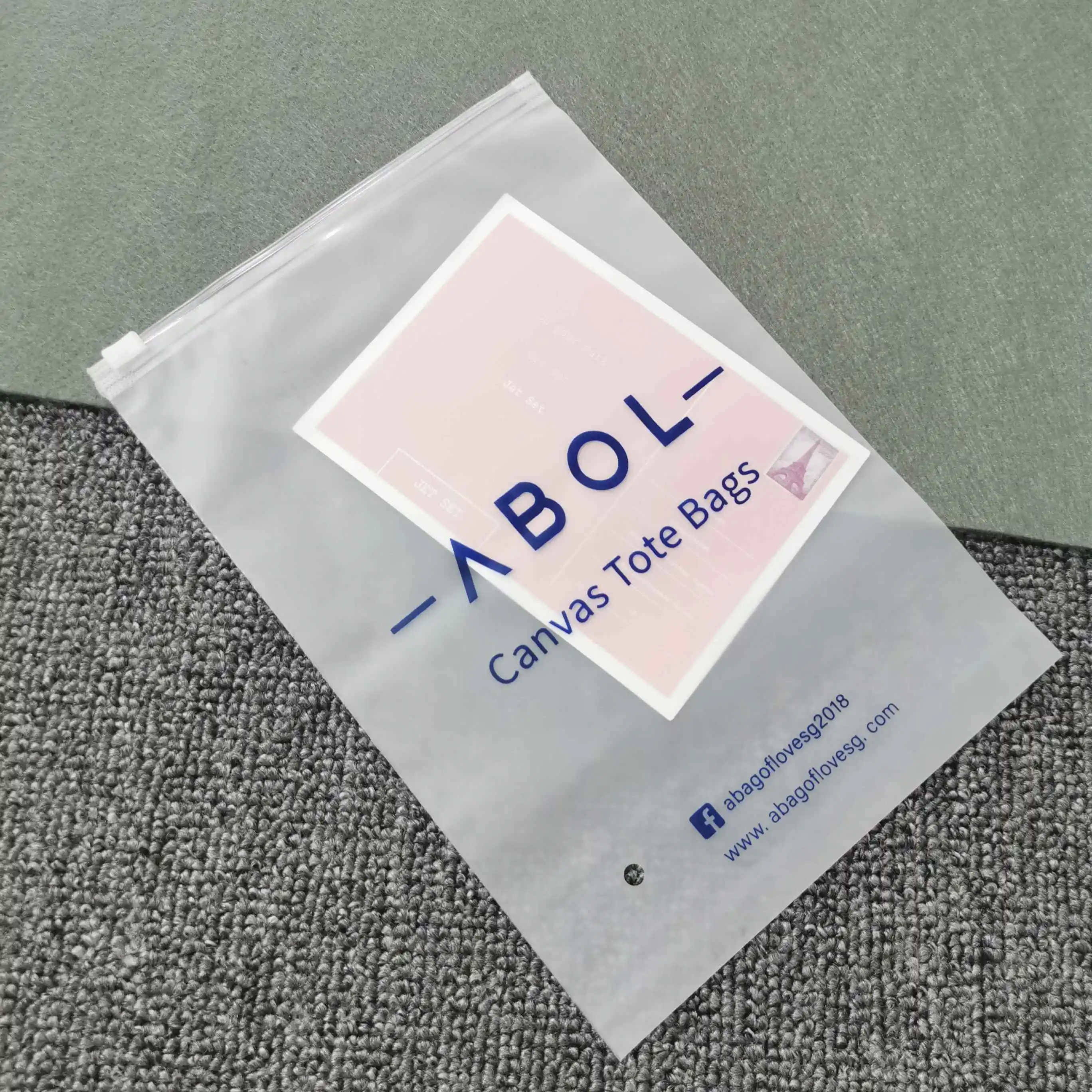 Оптовая продажа Прозрачная Клейкая или замка застежка-молнии упаковывая мешок виолончель целлофан закрывающийся пластиковый из полиуретана с открытыми порами A3 A4 DL